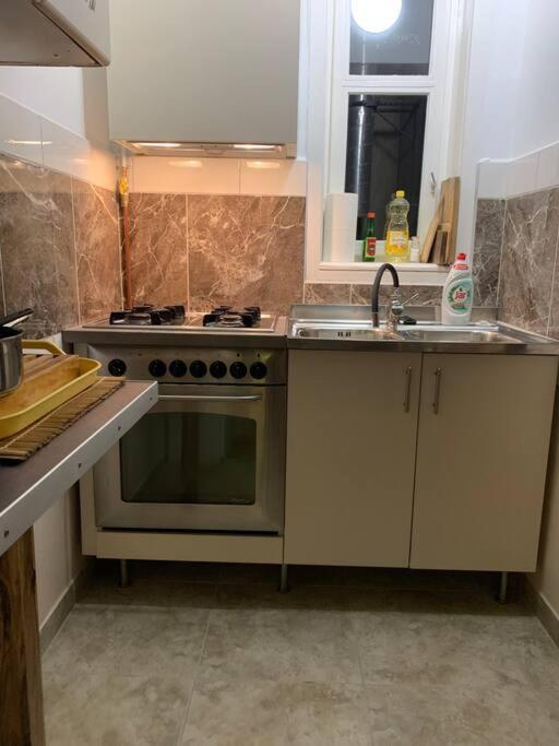 Central Location For One Person Budapest Ngoại thất bức ảnh